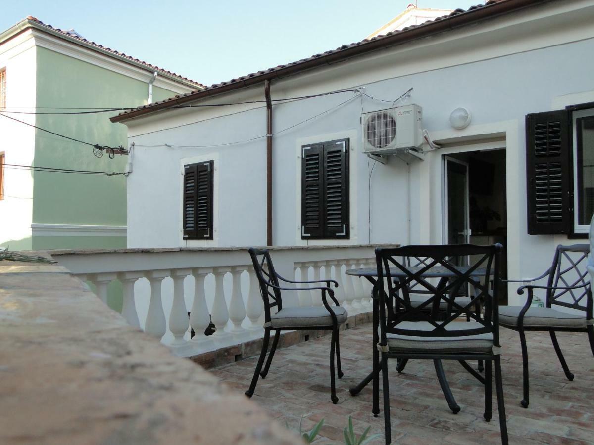 Apartma Na Terasi อิซอลา ภายนอก รูปภาพ